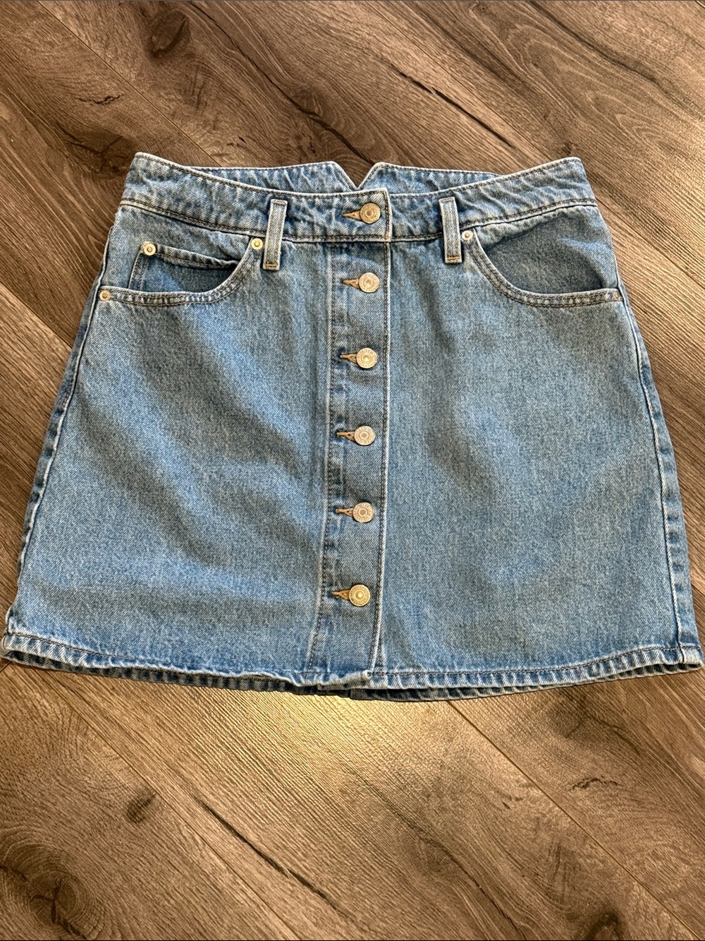 🩵Levi’s Classic Light Blue Denim Button-Front Mini Skirt Y2K Minimalist Casual